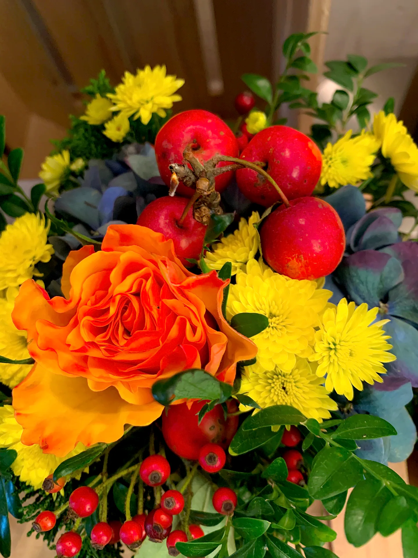 Herbstliches Gesteck von Blumen am Lindenweg (Bild 6)
